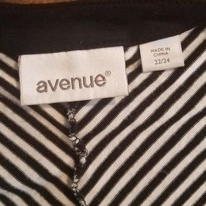 Avenue Tops - Avenue black and white striped cardigan sz 22/24 Avenue Tops - Avenue black and white striped cardigan sz 22/24
